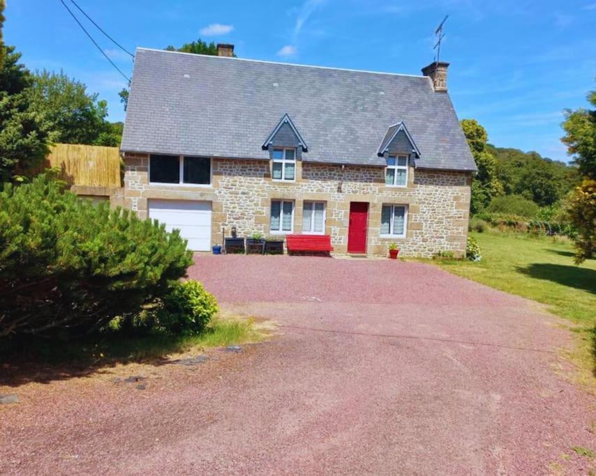 Maison En Pierre Au Milieu Du Bocage Coulouvray-Boisbenâtre Dış mekan fotoğraf