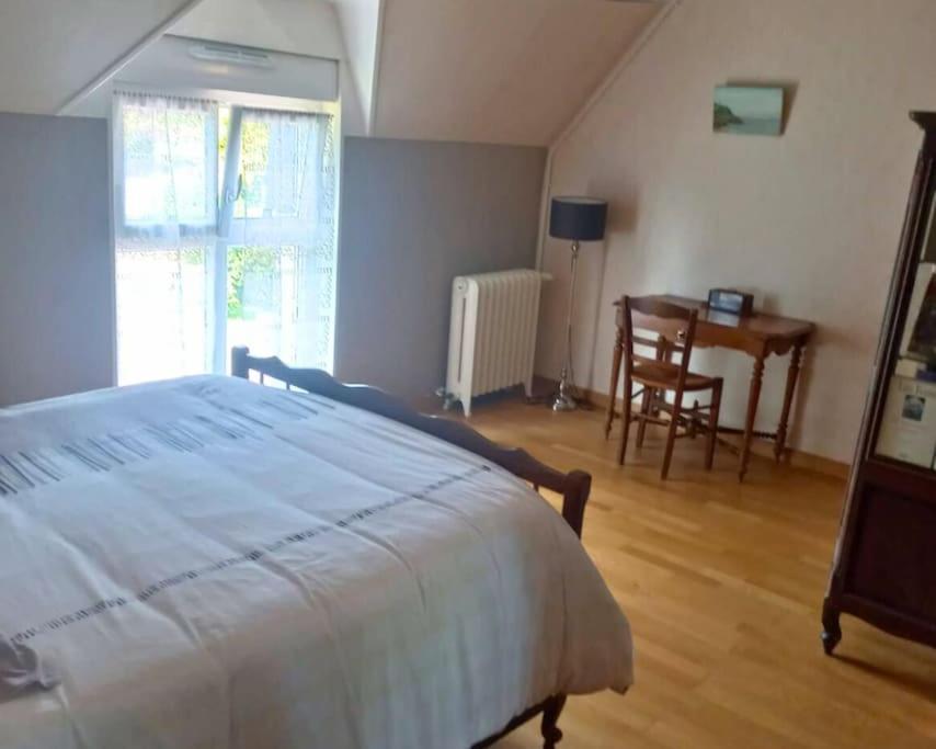 Maison En Pierre Au Milieu Du Bocage Coulouvray-Boisbenâtre Dış mekan fotoğraf